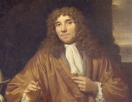 Portrait of microbiologist Antonie van Leeuwenhoek, by Jan Verkolje, 1680-86. Rijksmuseum. Public Domain.
