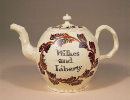 Creamware teapot, Derby, c.1763. Bridgeman Images.