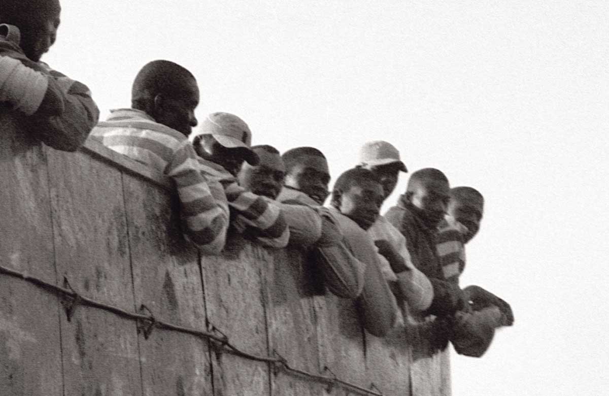 Parchman inmates being transported  to work in fields near the prison, Mississippi, 1964 © Robert Elfstrom/Villon Films/Getty Images.