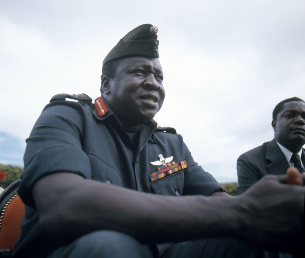 Idi Amin, dictator of Uganda, gives an interview, Pieter van Acker/Spaarnestad Photo. Nationaal Archief. Public Domain.